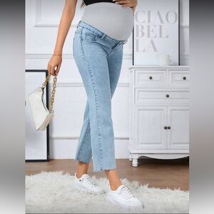 SHEIN Maternity Cropped Jeans. Size XXL/14. & CRZ Yoga Maternity Shorts Bundle.